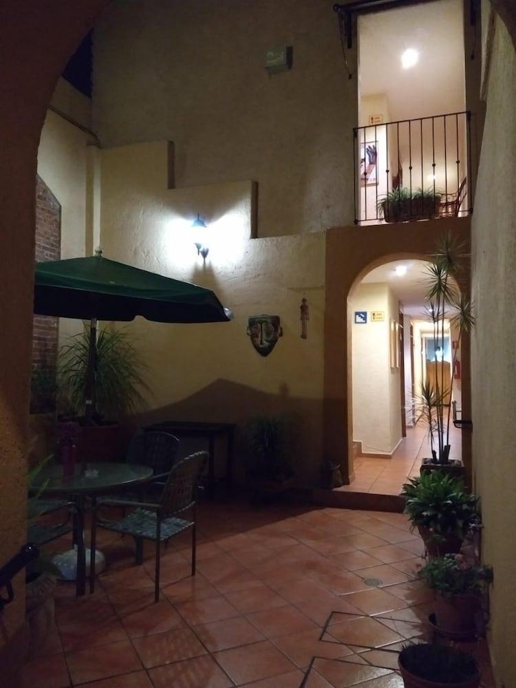 Hotel Casa Galeana Morelia Dış mekan fotoğraf